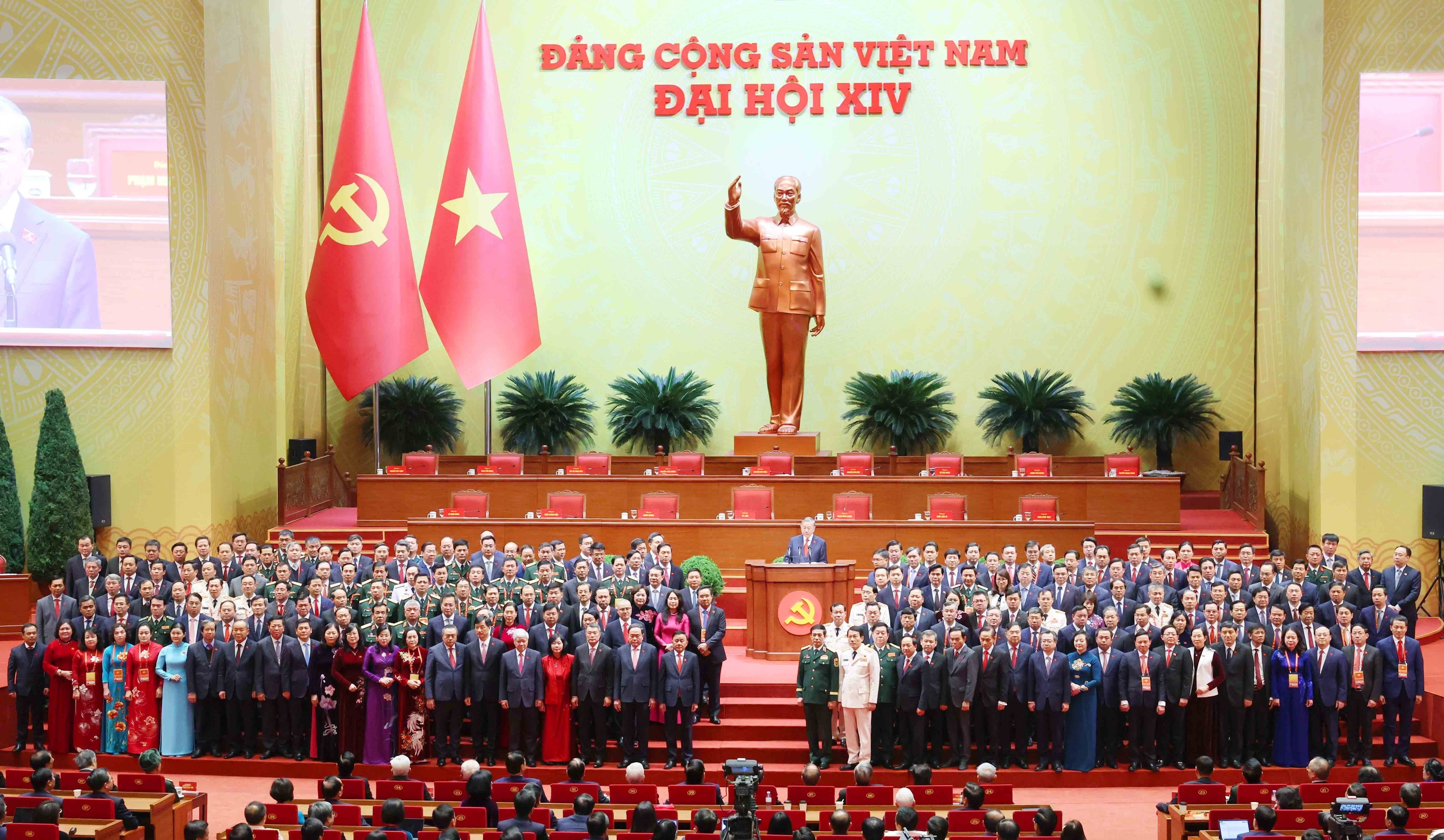 Members of 14th Party Central Commitee make debut (Photo: VNA)