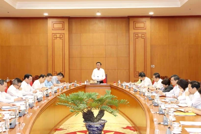 A meeting with Party committees, central agencies, and mass organisations under the chair of Politburo member and Permanent Member of the Party Central Committee’s Secretariat Tran Cam Tu on October 16 (Photo: VNA)