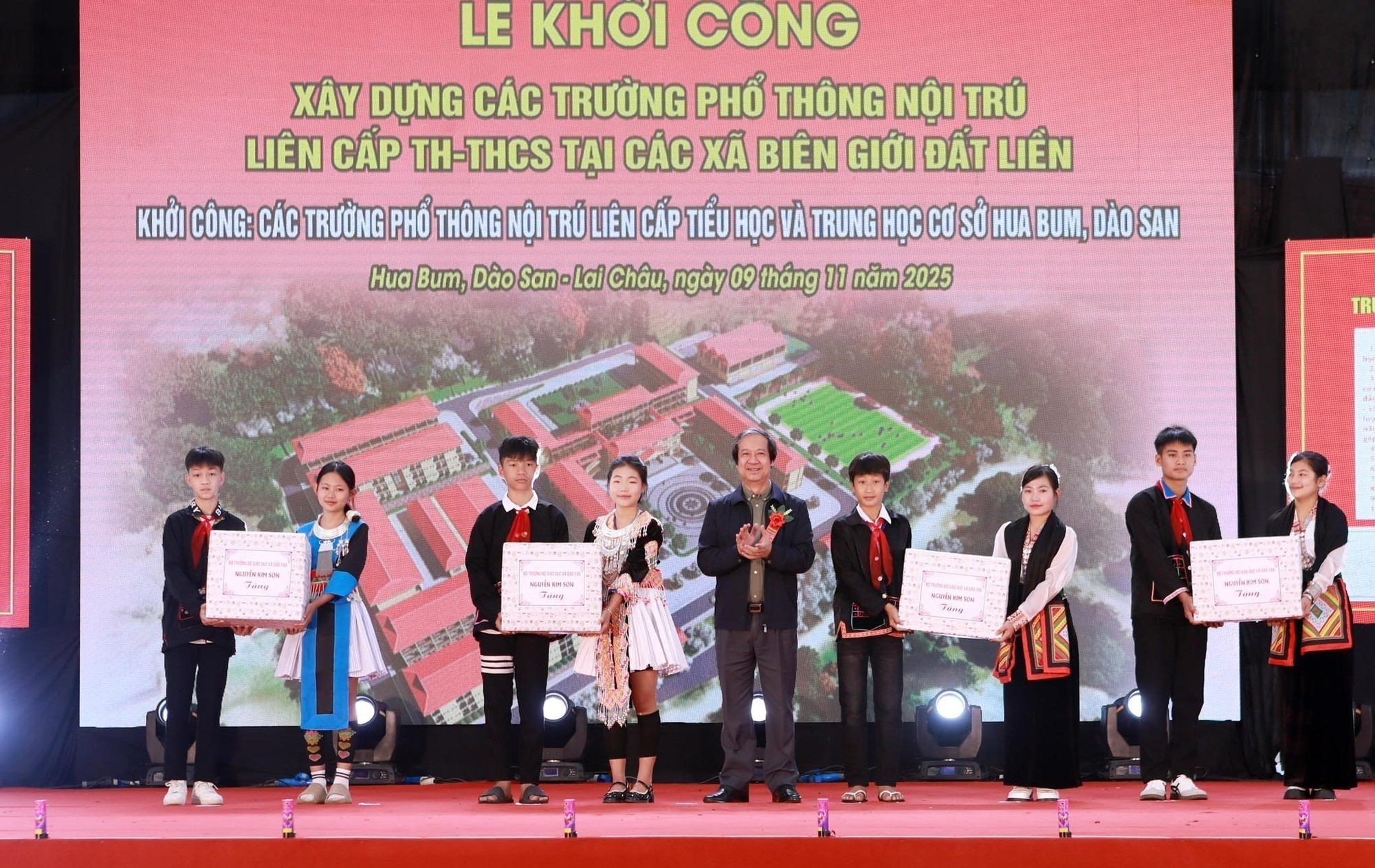 vna-potal-le-khoi-cong-xay-dung-cac-truong-pho-thong-noi-tru-lien-cap-th-va-thcs-tai-cac-xa-bien-gioi-dat-lien-8396330.jpg