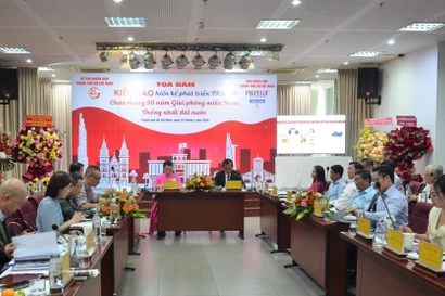An overview of a seminar gathering overseas Vietnamese community's ideas for national development in Ho Chi Minh City on the occasion of the 50th anniversary of National Reunification (Photo: VNA)