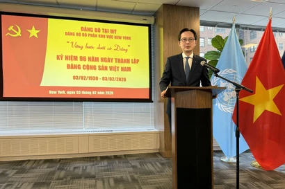 Ambassador Do Hung Viet, Permanent Representative of Vietnam to the United Nations, speaks at the ceremony. (Photo: VNA)