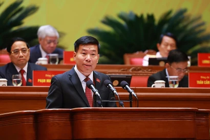 Member of the Party Central Committee, Deputy Minister of Foreign Affairs Nguyen Manh Cuong delivers a presentation at the 14th National Party Congress. (Photo: VNA)