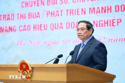 Prime Minister Pham Minh Chinh speaks at the ceremony on February 9 to launch two key emulation movements aimed at swiftly translating the Resolution of the 14th National Party Congress into practice. (Photo: VNA)