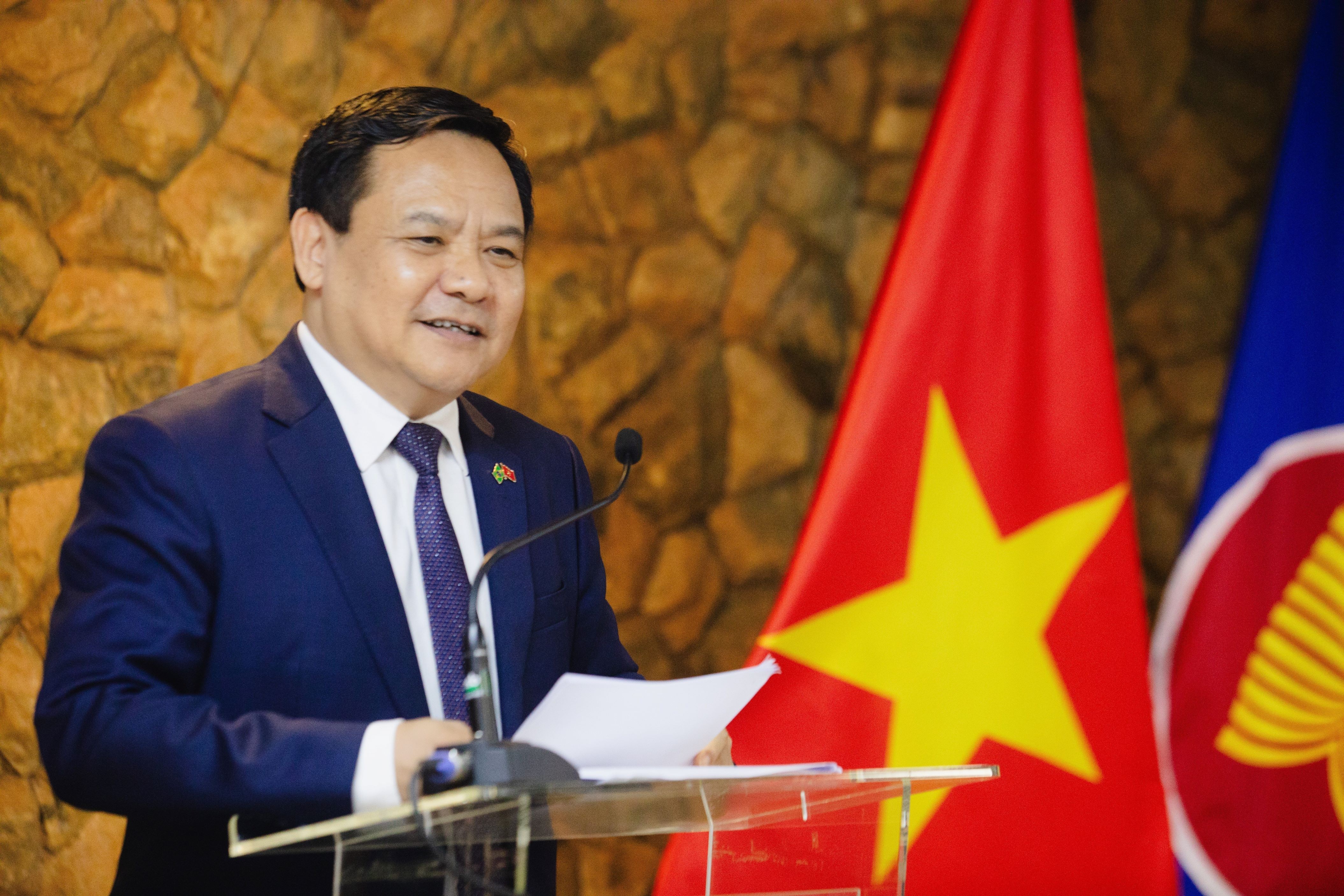 Vietnamese Ambassador to Brazil Bui Van Nghi speaks at the ceremony marking the 96th founding anniversary of the Communist Party of Vietnam. (Photo: VNA)