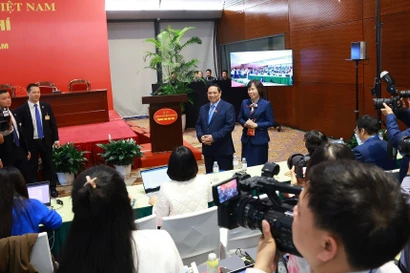 PM urges stronger media coverage of Party Congress outcomes