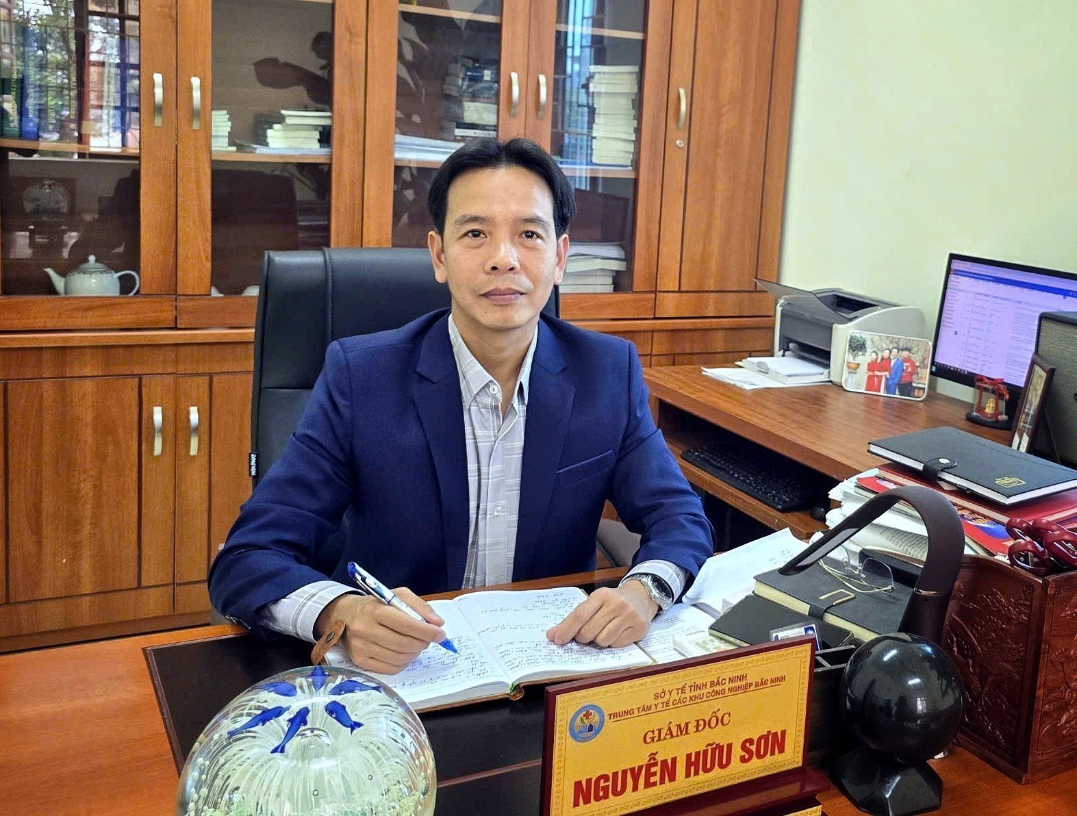 Nguyen Huu Son, Director of the Bac Ninh Industrial Zones Health Centre (Photo: VNA)