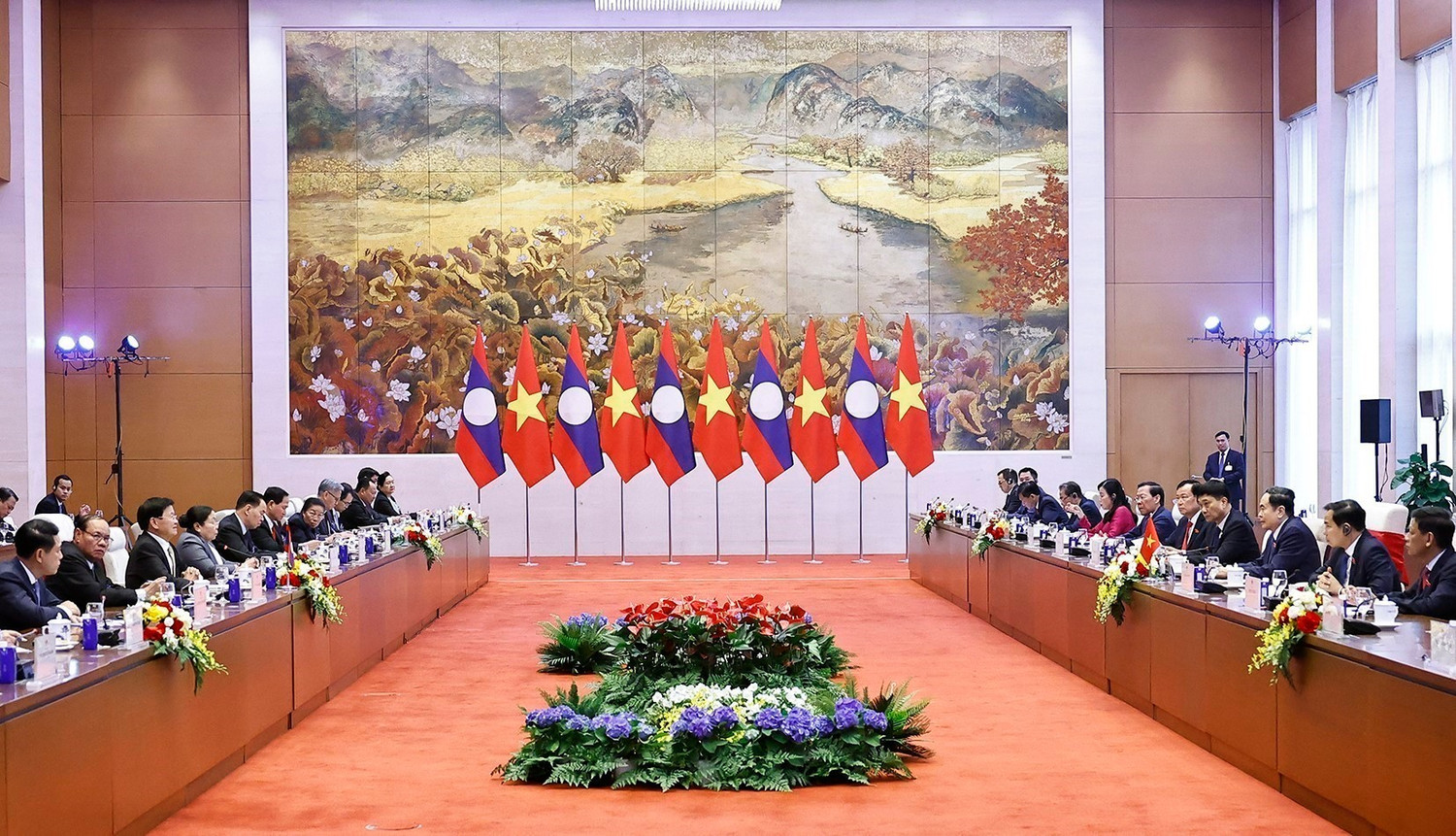 NA leader pledges expanding ties with Lao parliament to new areas ...