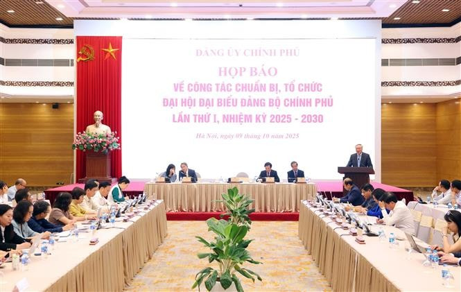 At the press conference in Hanoi on October 9 on preparations for the first Congress of the Government’s Party Organisation for the 2025–2030 tenure (Photo: VNA) press-conference-vna.jpg