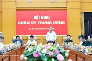 Party leader chairs Central Military Commission's meeting in Hanoi