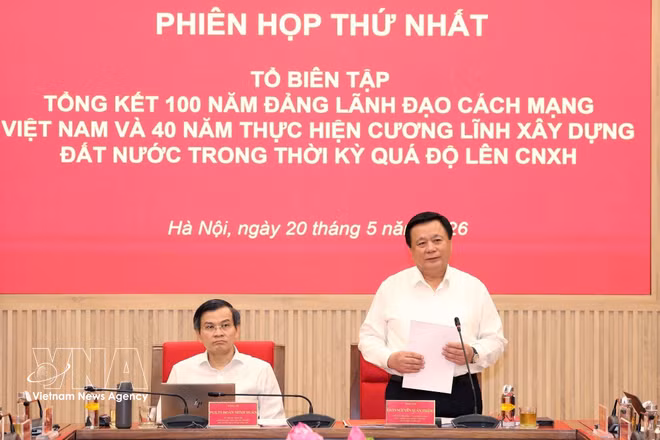 Prof. Dr. Nguyen Xuan Thang speaks at the event. (Photo: VNA)
