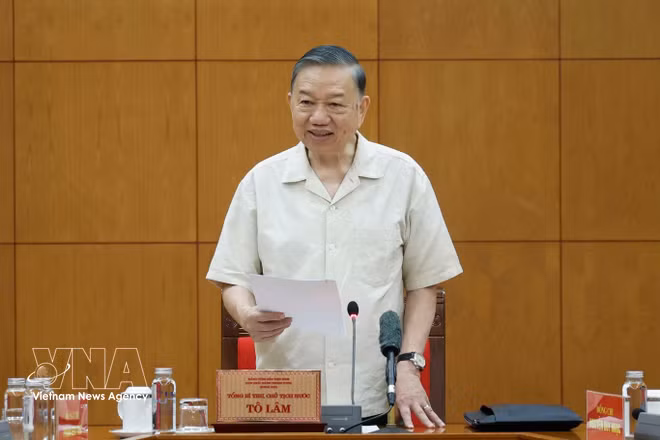 Party General Secretary and State President To Lam speaks at the working session with the Government Party Committee and relevant agencies in Hanoi on August 6. (Photo: VNA)
