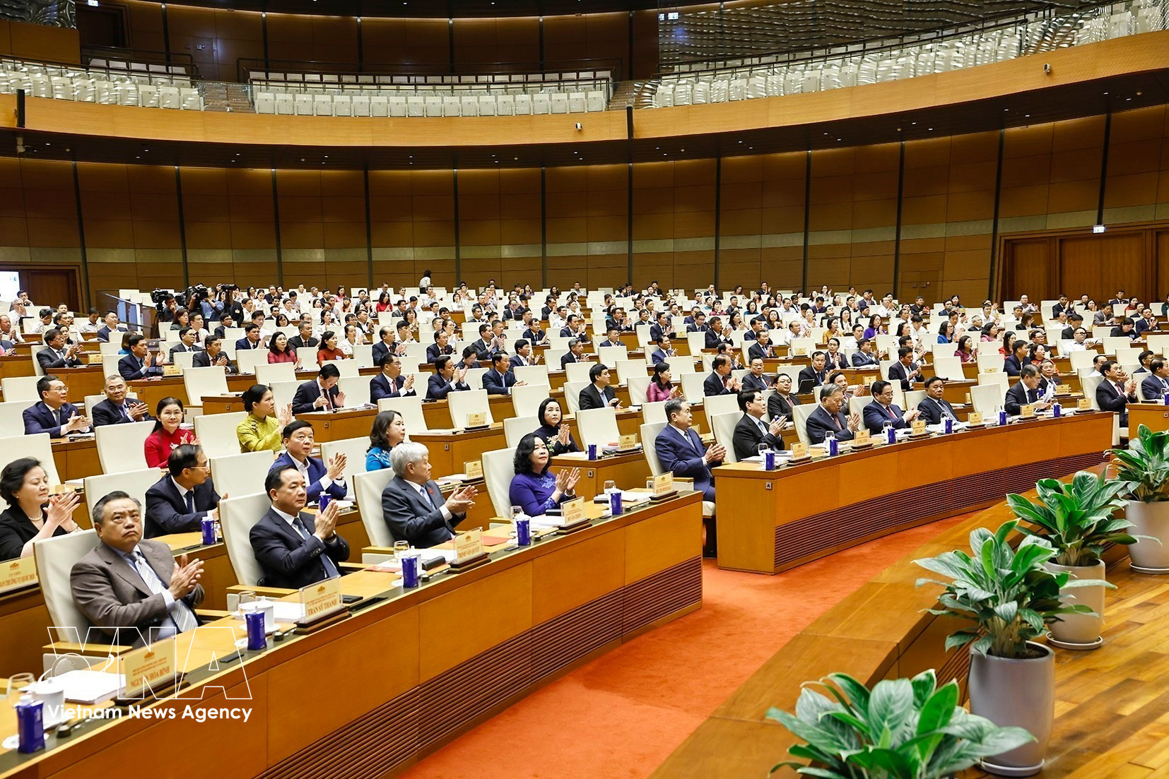 Officials at the conference held in Hanoi on March 31 to review the election of deputies to the 16th National Assembly and People’s Councils at all levels for the 2026–2031 tenure. (Photo: VNA)