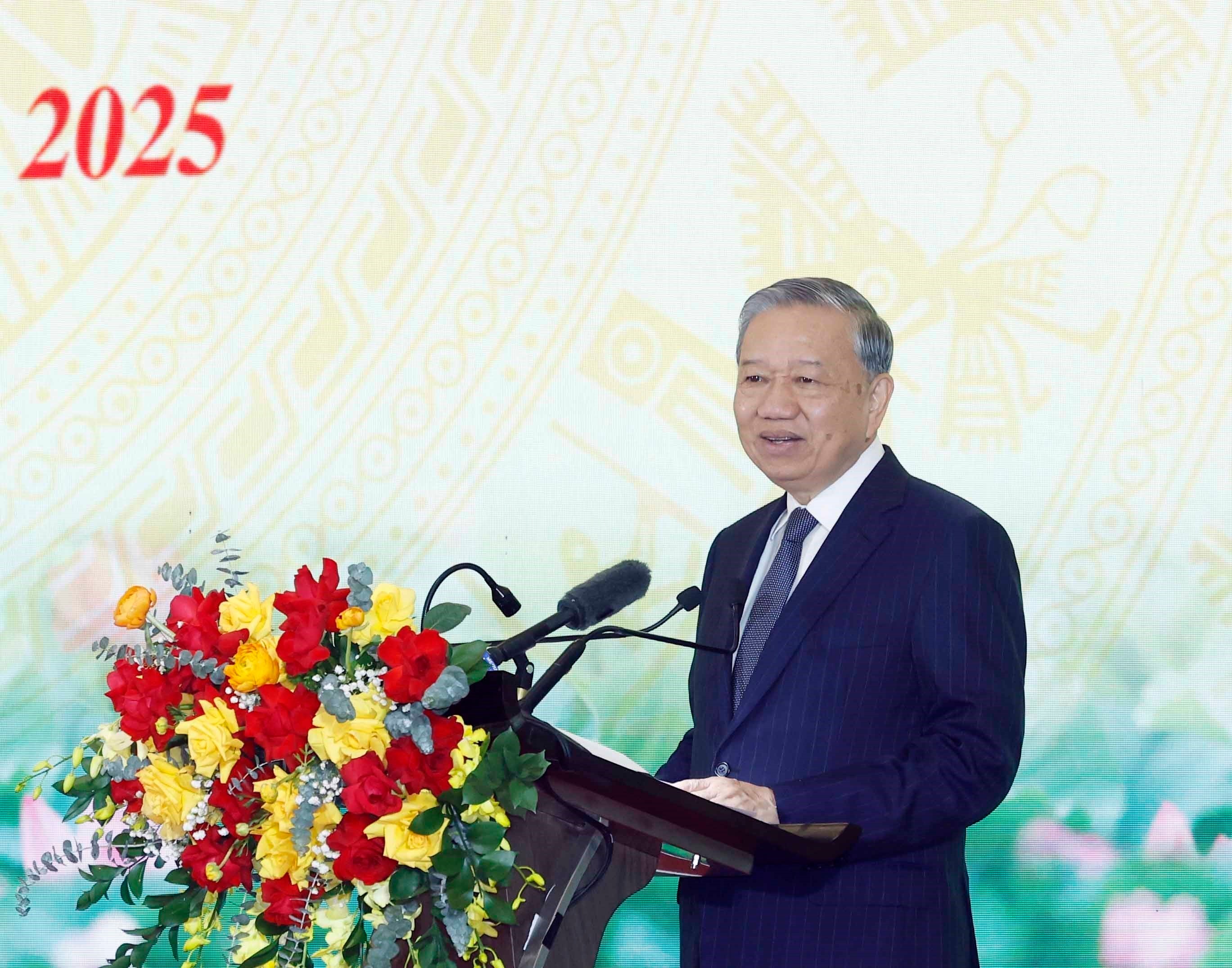 Party General Secretary To Lam speaks at the national conference to review the information, education and mass mobilisation work in 2025 and roll out tasks for 2026, in Hanoi on December 19, 2025. (Photo: VNA)
