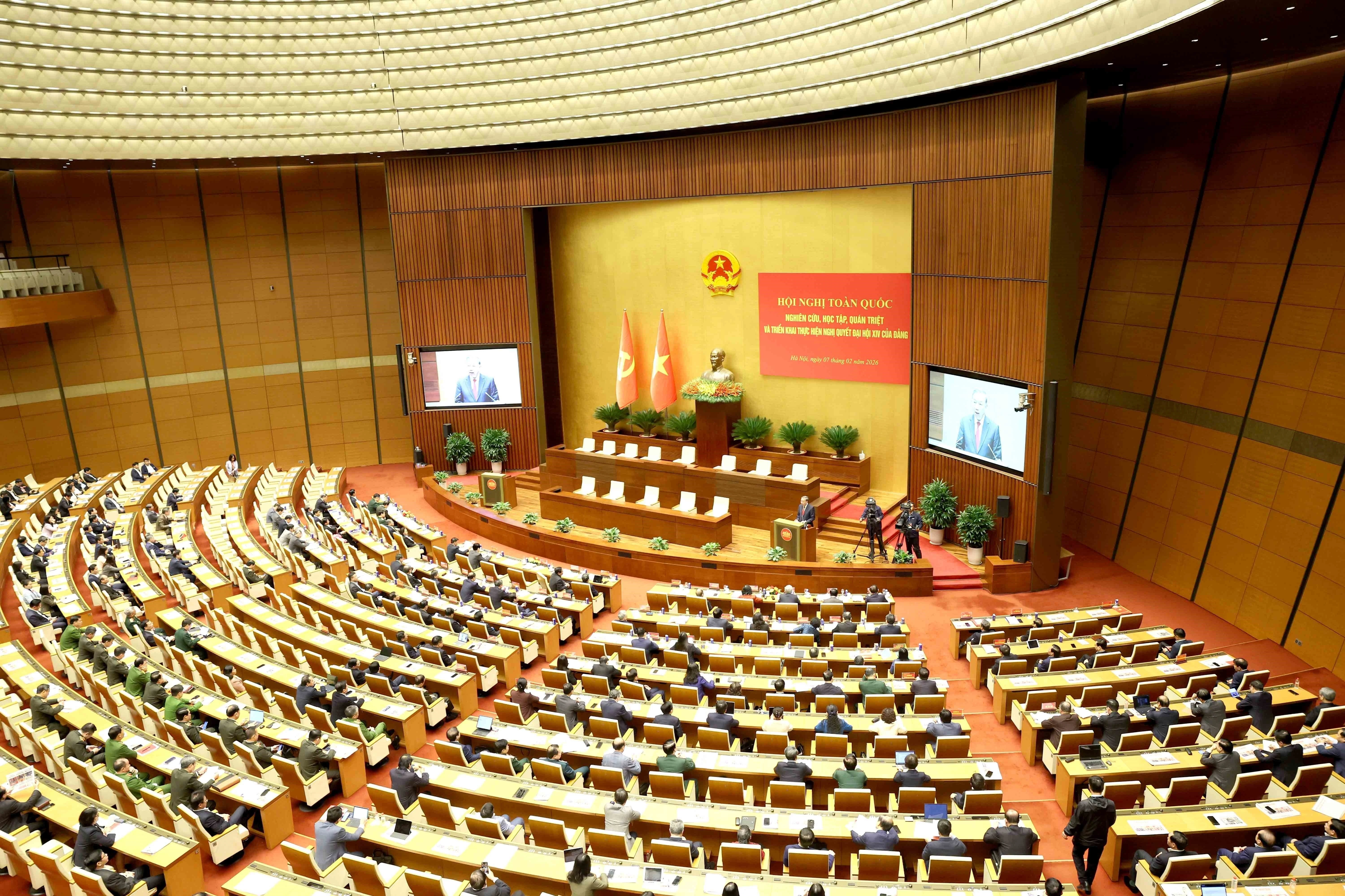 A view of the national conference held by the Politburo and the Secretariat of the Party Central Committee to disseminate and implement the Resolution of the 14th National Party Congress, on February 7 (Photo: VNA)