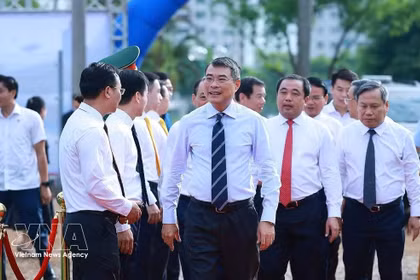 PM attends ground-breaking ceremony of Hanoi’s rental housing, metro line projects