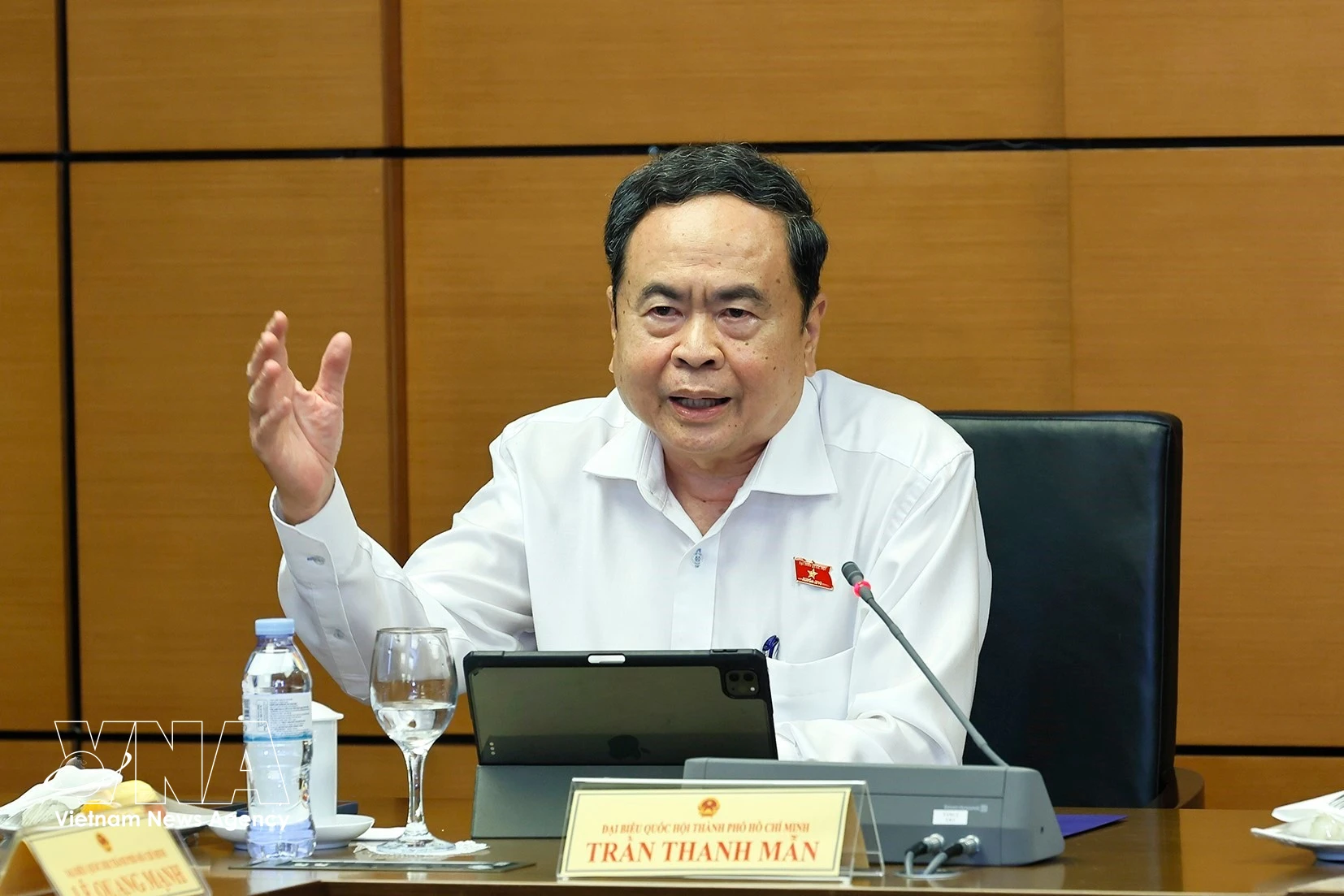 NA Chairman Tran Thanh Man speaks at the group debate on August 4. (Photo: VNA)