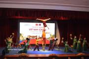 An art performance at the Vietnam Culture Week in Cambodia in 2026. (Photo: VNA)