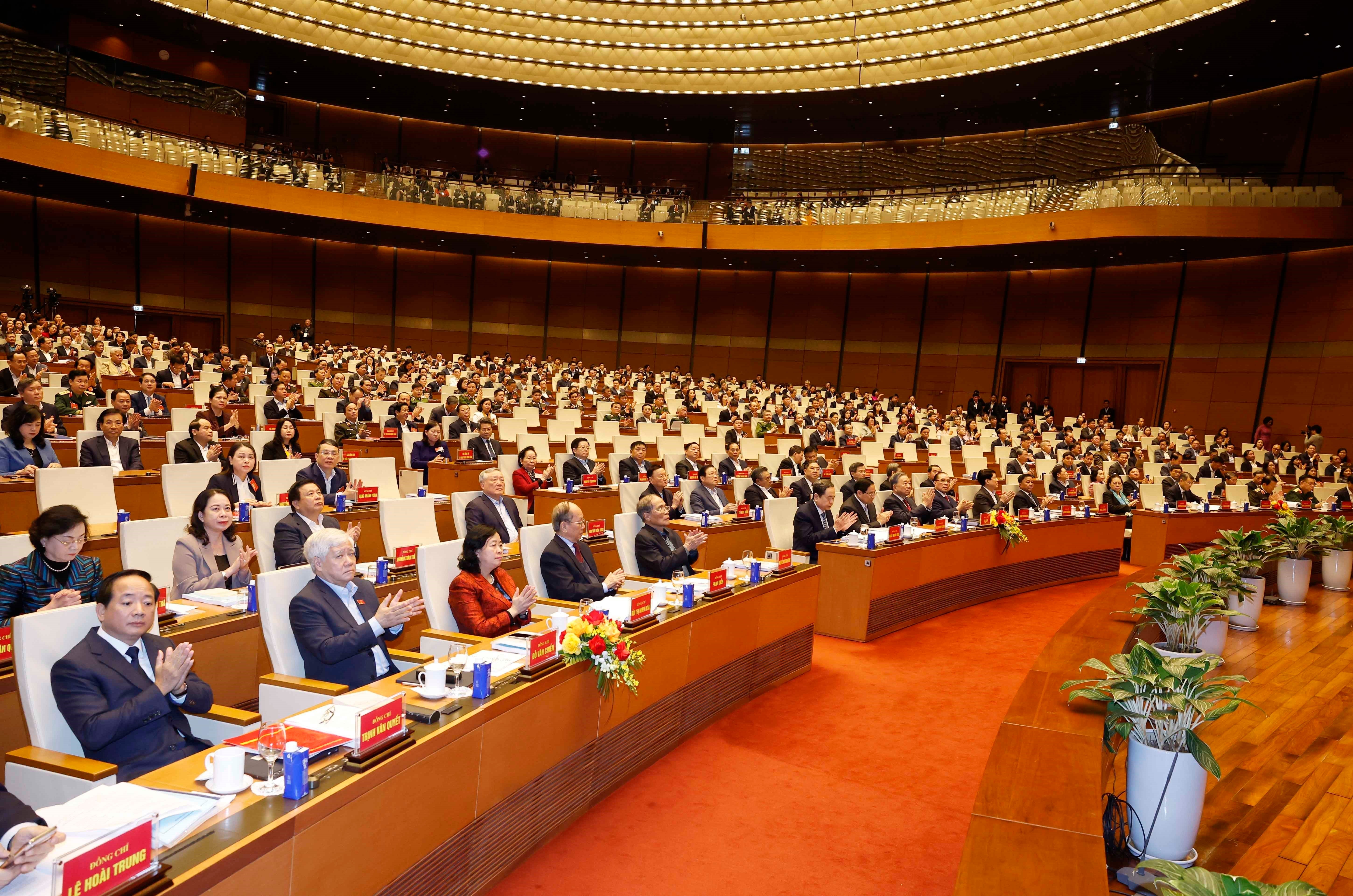 Party General Secretary To Lam and incumbent and former leaders of the Party and State attend the conference in Hanoi on February 7. (Photo: VNA)