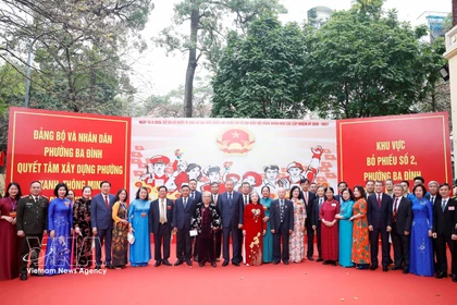 Party General Secretary To Lam meets voters at Polling Station No. 2 in Ba Dinh ward in Hanoi. (Photo: VNA)