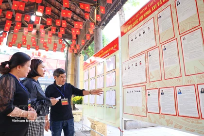 Preparations at polling station No. 05 at Trung Vuong Secondary School (Cua Nam ward, Hanoi) have been basically completed. (Photo: VNA)