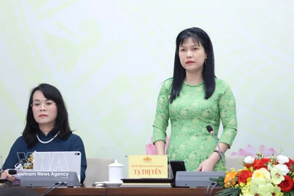 Vice Chairwoman of the NA Committee for Deputy Affairs Ta Thi Yen speaks at the press conference. (Photo: VNA)