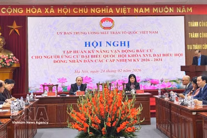 An overview of the training conference in Hanoi on February 24 (Photo: VNA)