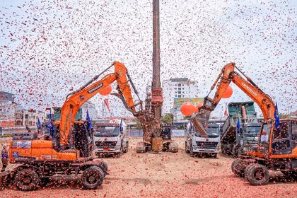 Weekly Highlights: Simultaneous inauguration, ground-breaking of key projects to celebrate 14th National Party Congress
