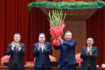 14th Party Central Committee unanimously elects To Lam as General Secretary