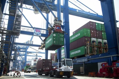 Vietnam emerges as bright economic spot in Asia: international media