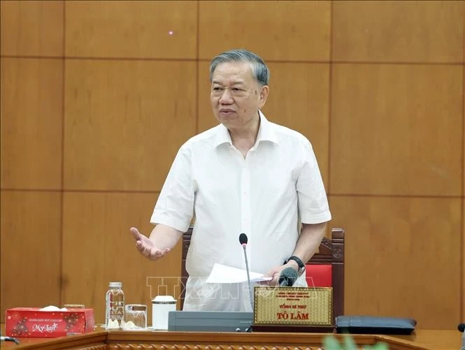 Party General Secretary To Lam speaks at the working session with standing members of subcommittees for the 14th Party Congress on September 25, 2025 (Photo: VNA)