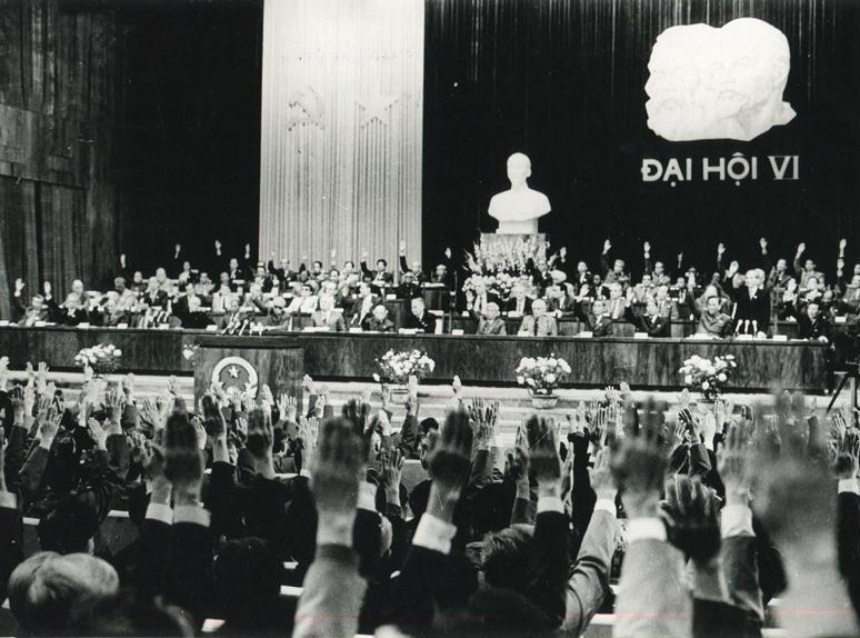The 6th National Congress of the Communist Party of Vietnam in 1986 initiated a comprehensive reform policy, marking a pivotal shift in the nation’s socialist development. (Photo: VNA) doi-moi-1-ava.jpg