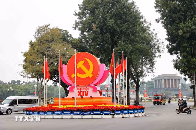 14th-congress-decorations-hanoi-vna.jpg
