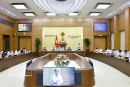 The NA Standing Committee's session on April 2 (Photo: VNA)