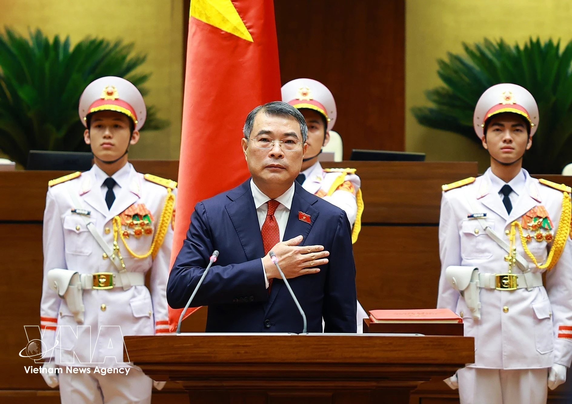 Prime Minister Le Minh Hung at the swearing-in ceremony. (Photo: VNA)