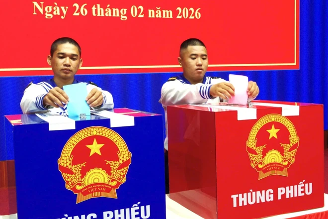 Offshore workers in Ho Chi Minh City take part in early voting