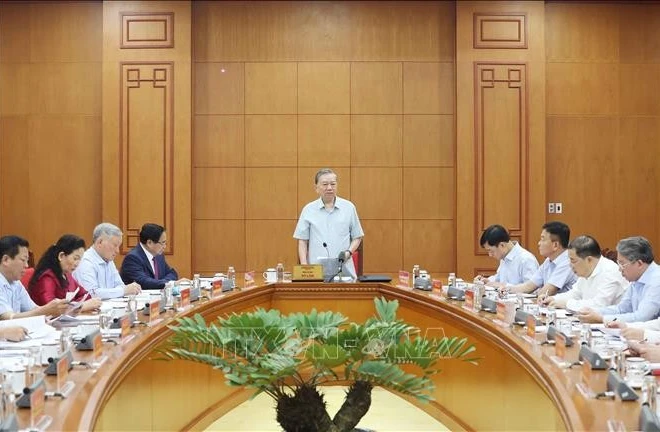 Party General Secretary To Lam chairs the working session in Hanoi on September 18 with the Standing Board of the Government’s Party Committee (Photo: VNA)