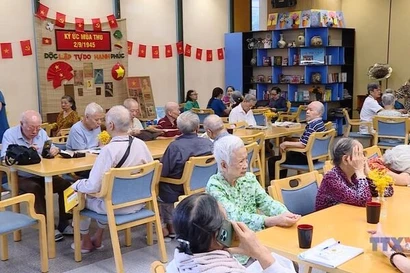 New model of elder care offers companionship and support