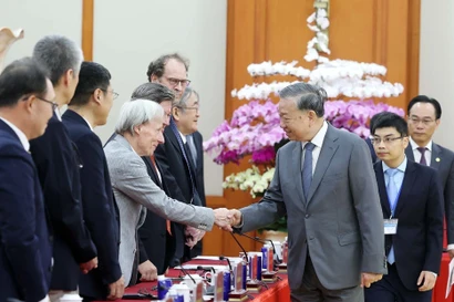 Party chief hosts delegates to 7th Int'l Conference on Vietnamese Studies