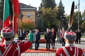 Welcoming ceremony for Party chief To Lam in Bulgaria