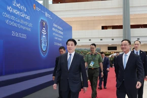 State President inspects preparations for opening ceremony of Hanoi Convention
