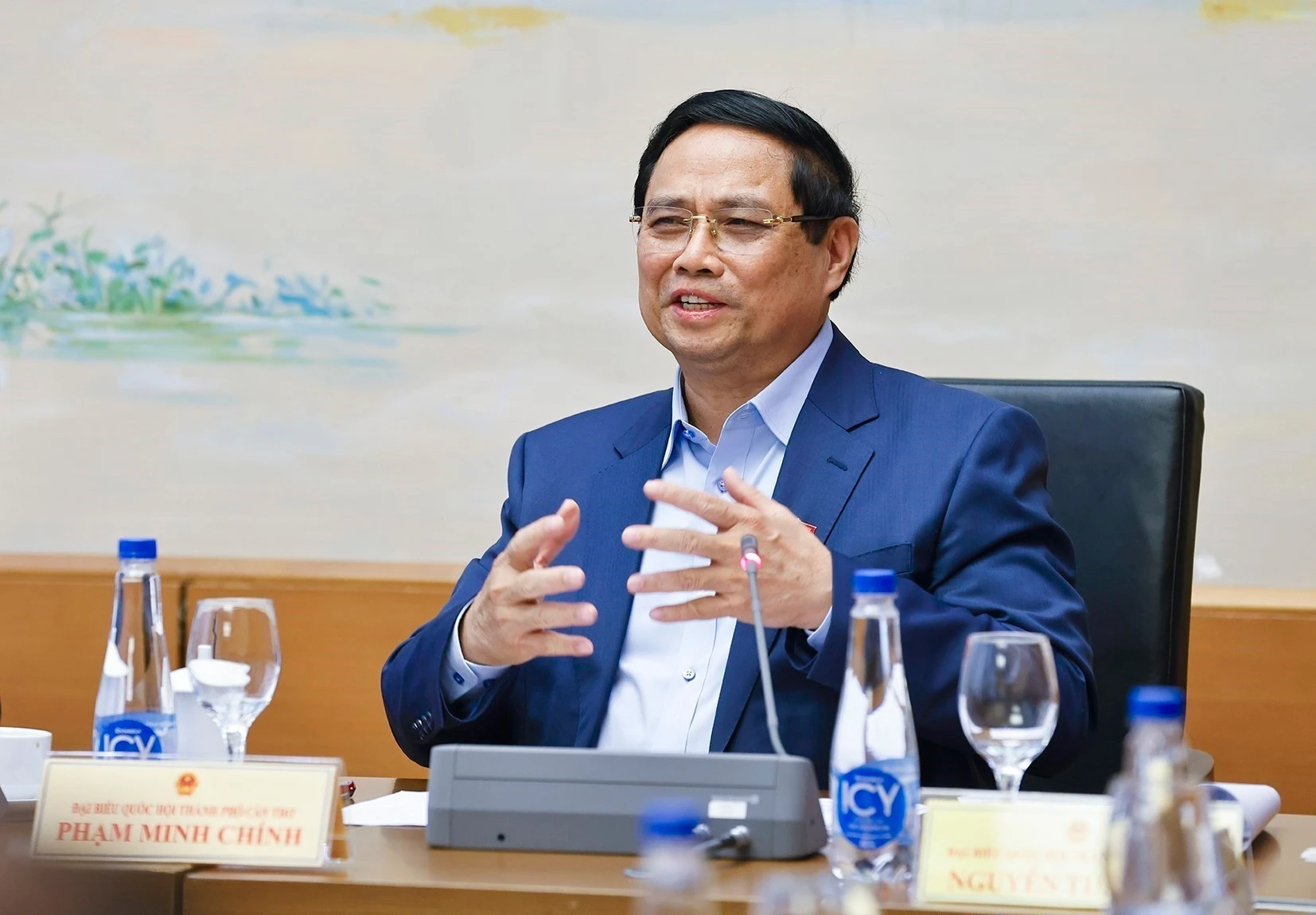 Prime Minister Pham Minh Chinh speaks at a group discussion within the National Assembly's 10th session. (Photo: VNA)