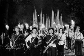 Vietnamese youth steadfast under the Party’s flag