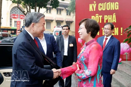Party leader extends Lunar New Year greetings to Vietnam News Agency