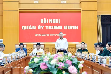 Party leader chairs Central Military Commission's meeting in Hanoi