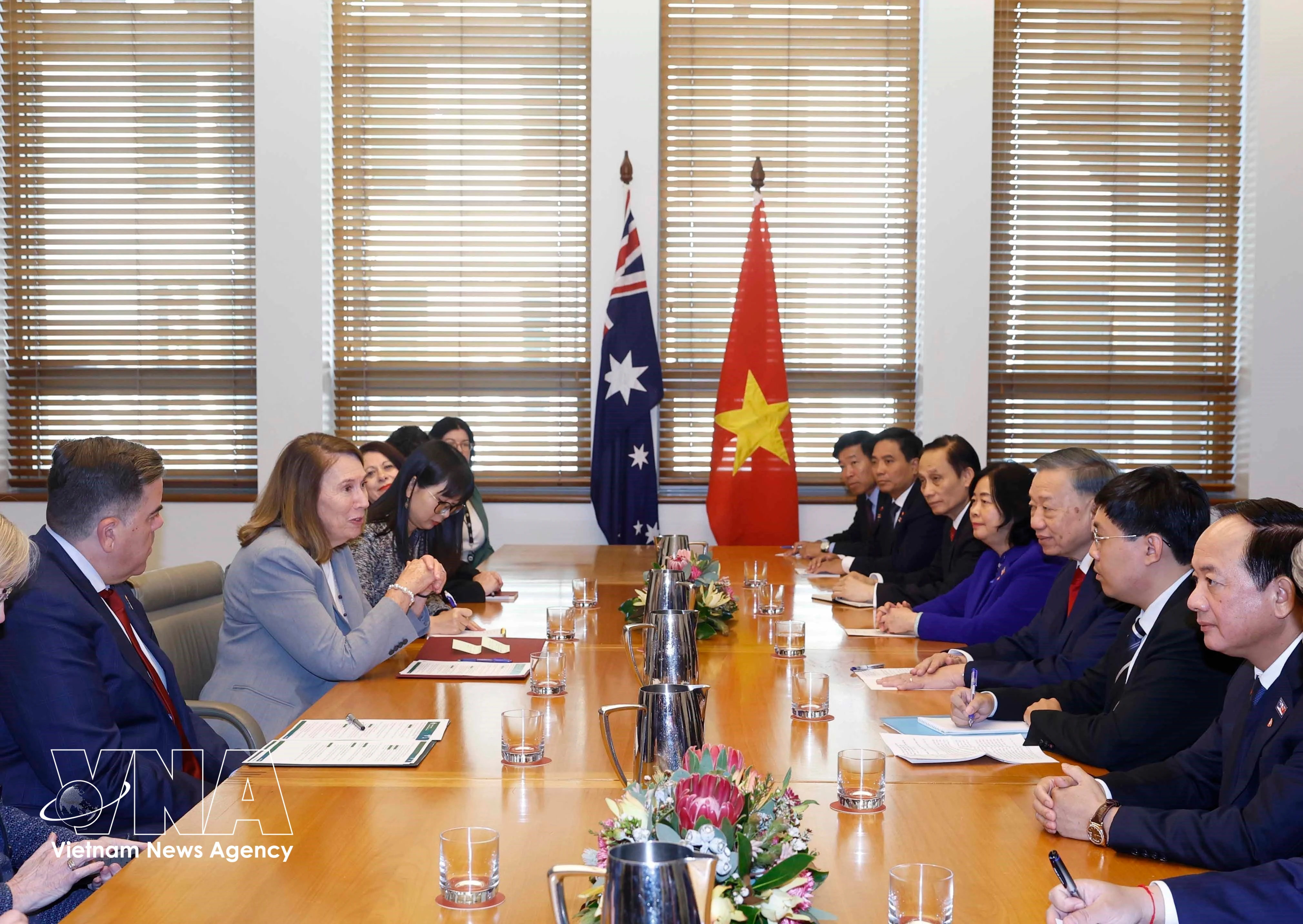 General Secretary of the Communist Party of Vietnam Central Committee and President of Vietnam To Lam meets with President of the Australian Senate Sue Lines and Speaker of the House of Representatives Milton Dick in Canberra on August 11, 2026. (Photo: VNA)