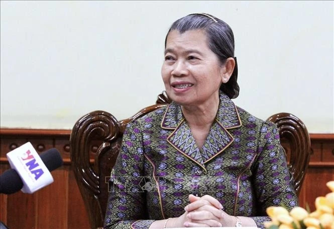 Samdech Kittisangha Bundit Men Sam An, Vice President of the Cambodian People’s Party (CPP) and a senior advisor to the King of Cambodia, speaks to Vietnam News Agency correspondents in Phnom Penh. (Photo: VNA)
