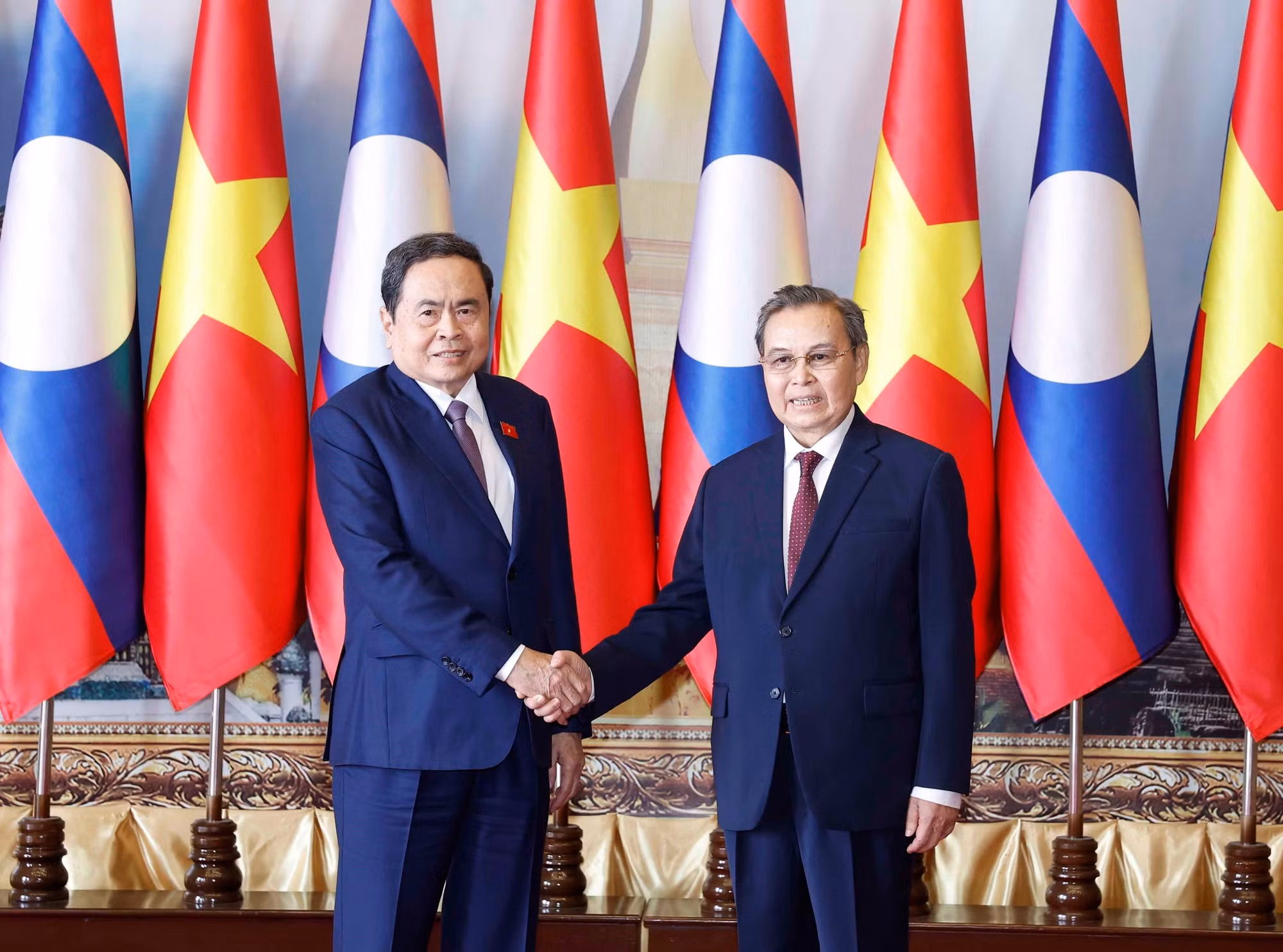 vna-potal-chu-tich-quoc-hoi-tran-thanh-man-gap-chu-tich-quoc-hoi-lao-8574778.jpg