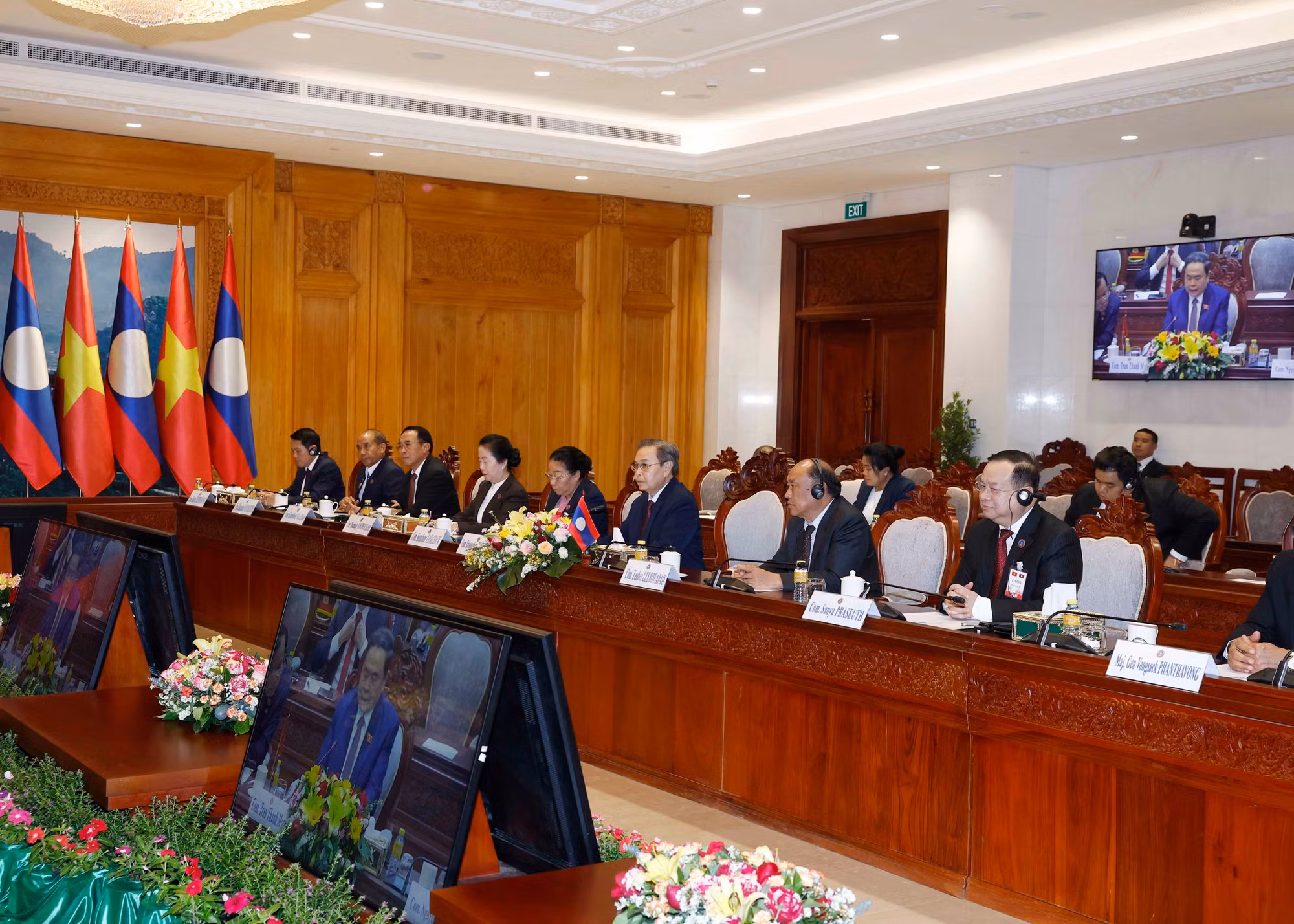 vna-potal-chu-tich-quoc-hoi-tran-thanh-man-gap-chu-tich-quoc-hoi-lao-8574769.jpg