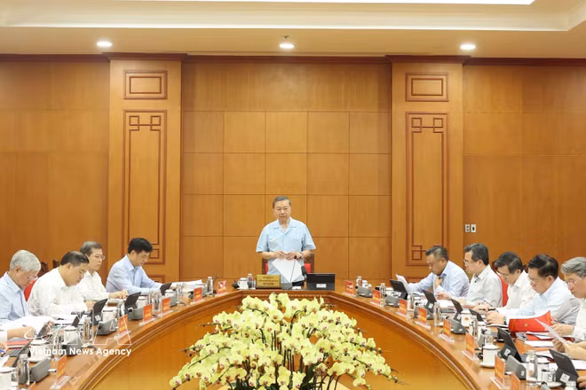 General Secretary of the CPV Central Committee and President To Lam speaks at the working session with the Commission for Organisation and relevant agencies on August 27. (Photo: VNA)