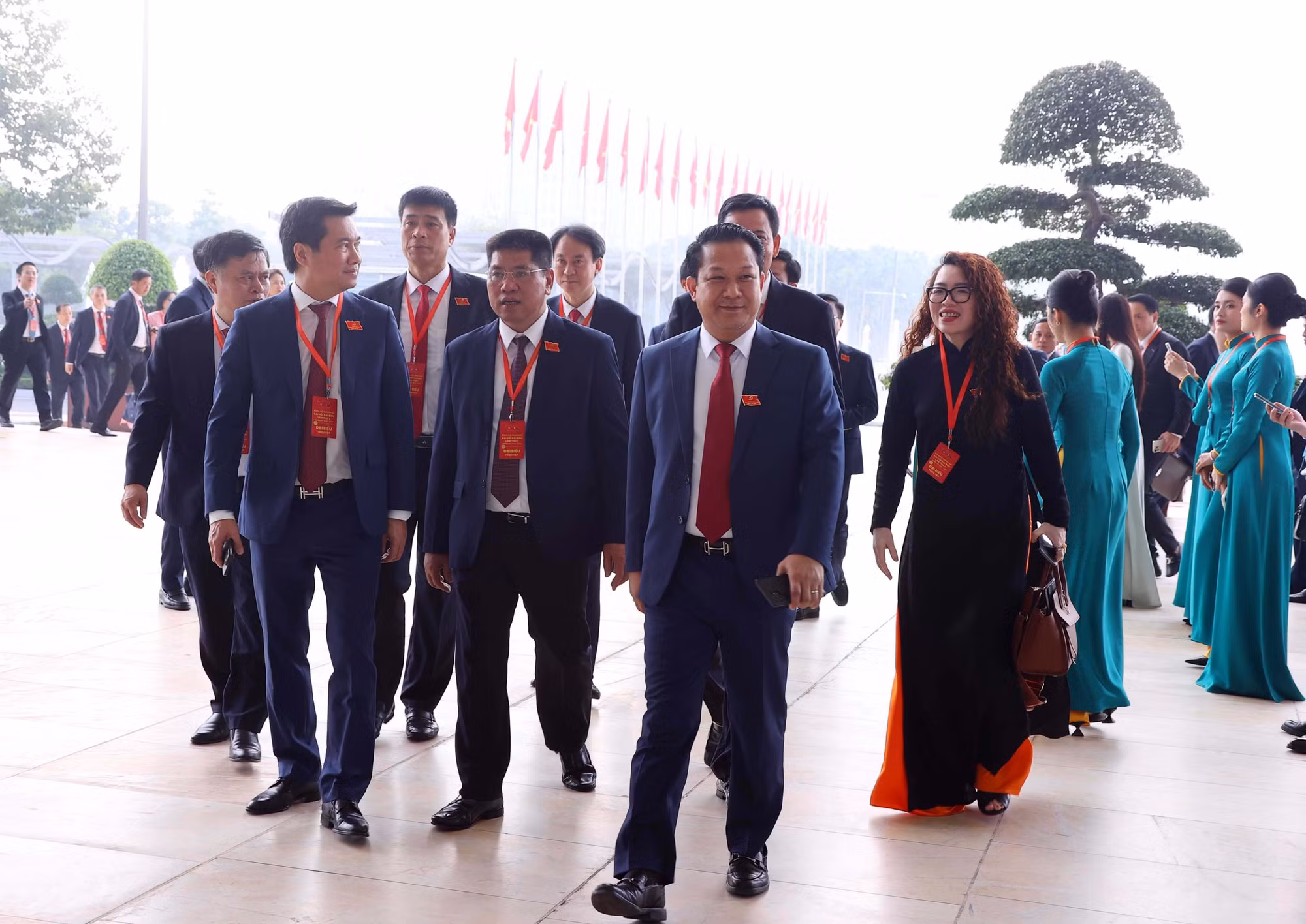 vna-potal-dai-hoi-dai-bieu-dang-bo-chinh-phu-lan-thu-nhat-phien-tru-bi-8333518.jpg